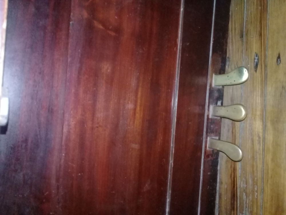 1564604634581-2100375664